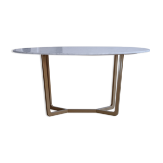 Oval dining table in white Ibiza marble