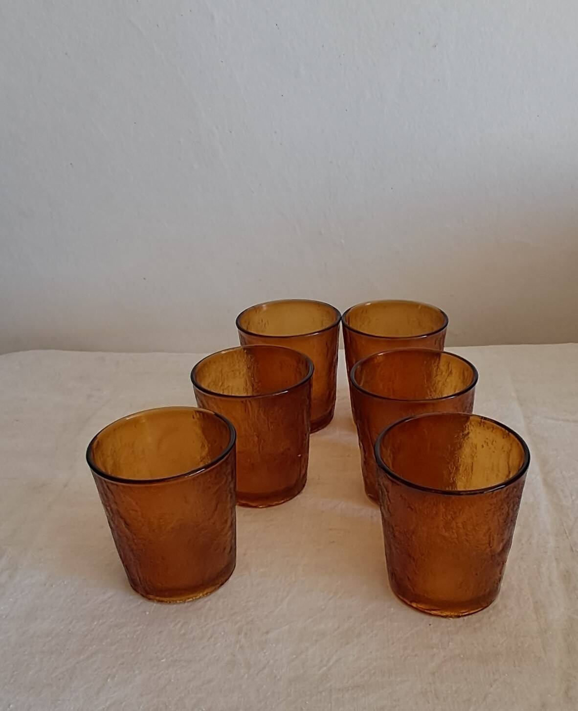 Verres à eau Sierra Arcoroc. Verre ambré effet texturé givré.  Années