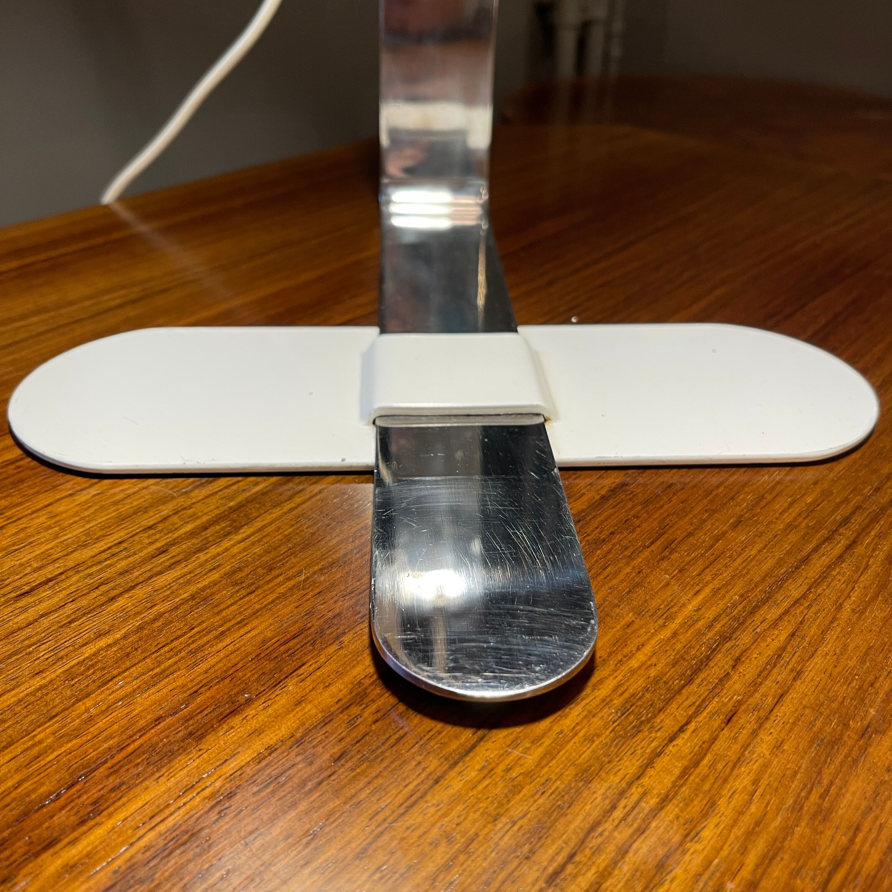 Table / desk lamp " corolla " by giovanni grignani for luci, ca 1970