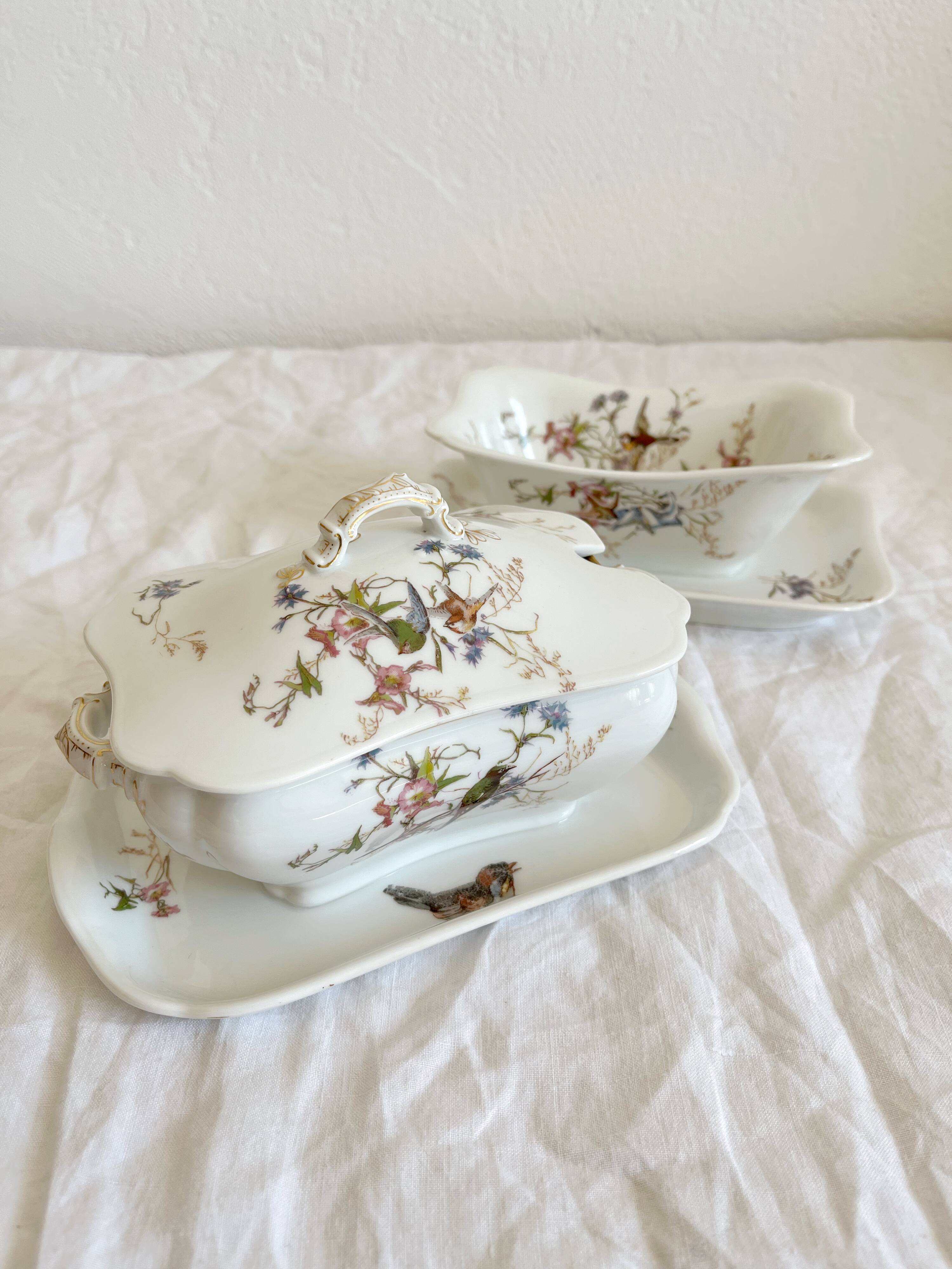 Antique Haviland Limoges porcelain sauce boat with lid, bird decor