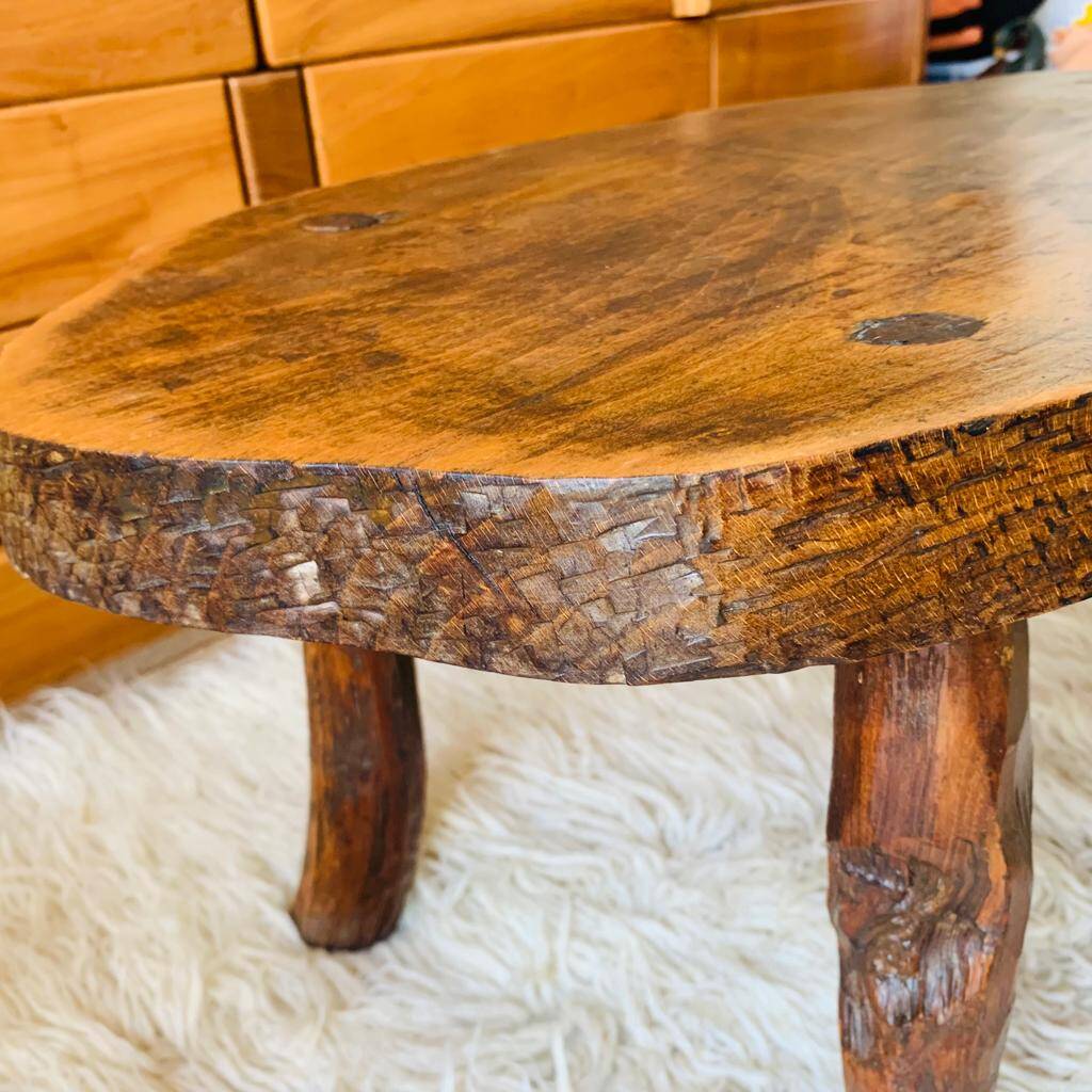 Table basse brutaliste