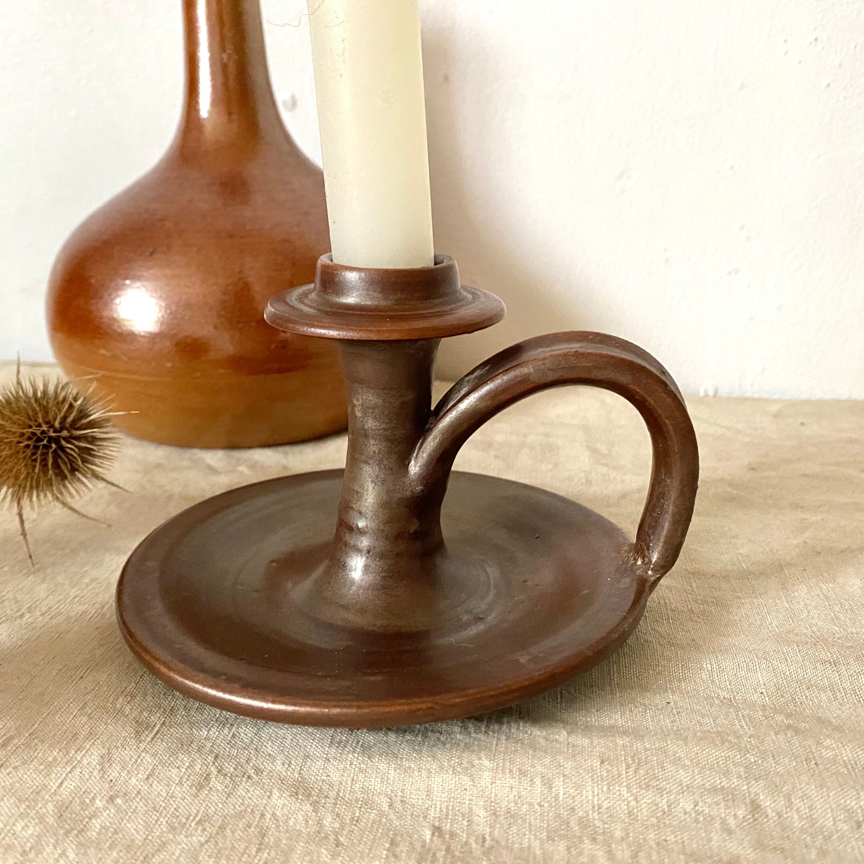 Sandstone thumb holder