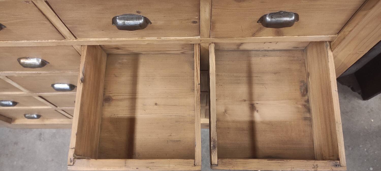 Seed trader's furniture with 20 fir drawers