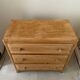 Commode vintage en bois brut