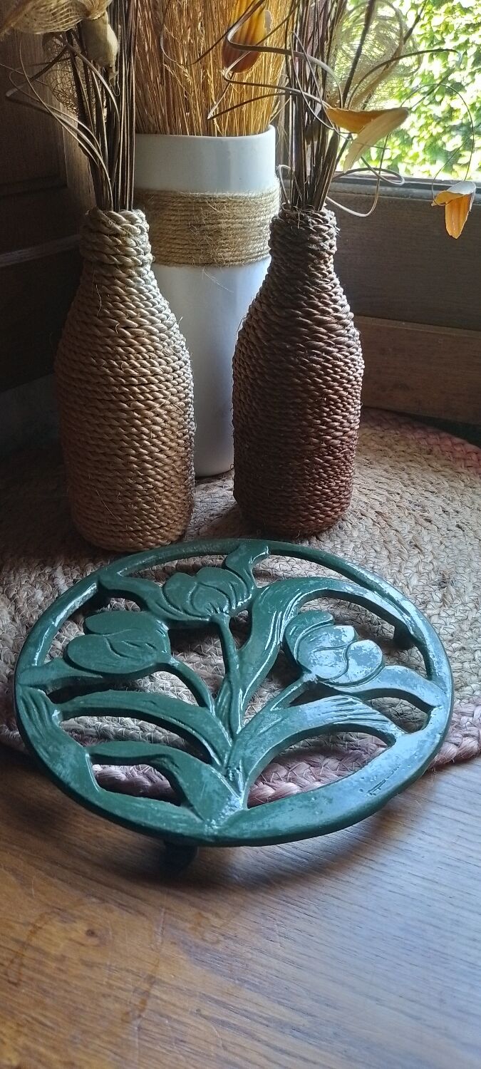 Vintage cast iron triflies