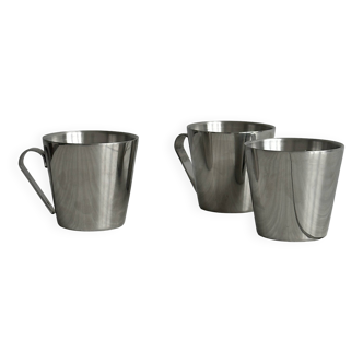 Set of 3 metal mugs