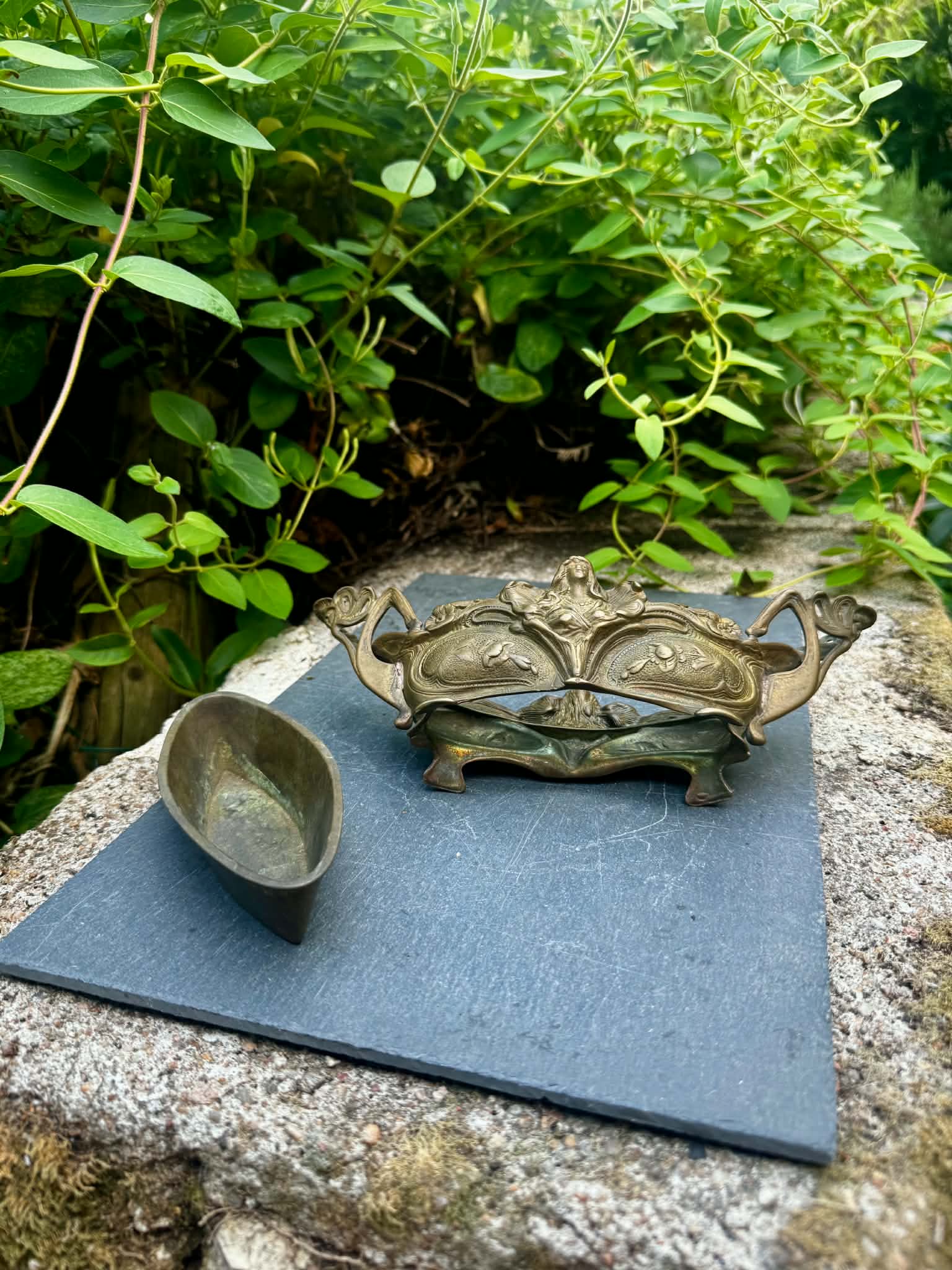 Brass planter Art Nouveau Jugendstil