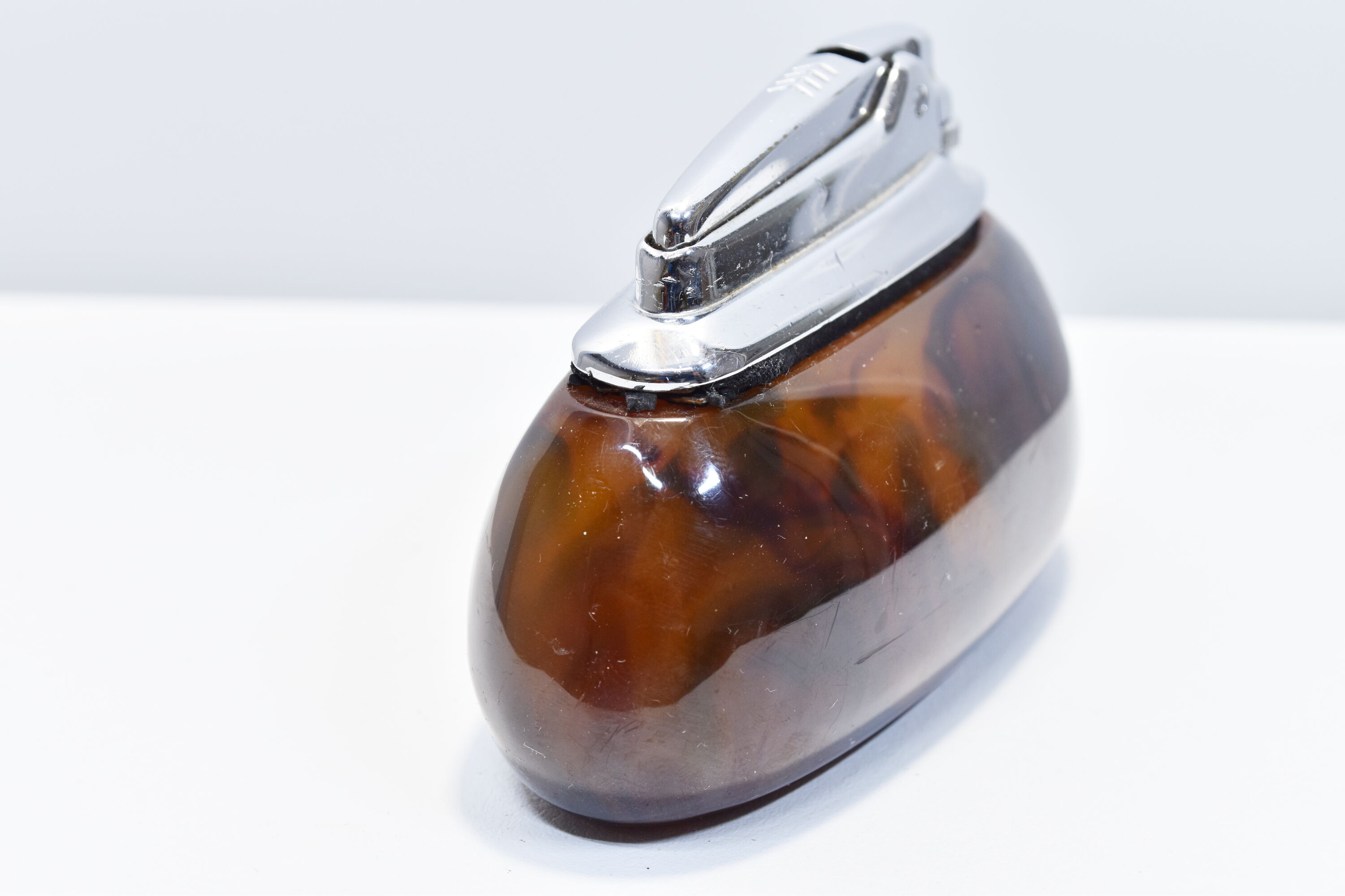 Briquet de table Ronson et son étui