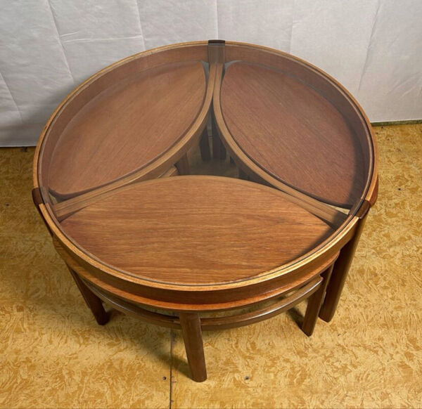 Table basse trinité en teck rétro vintage des années 60 par Nathan.