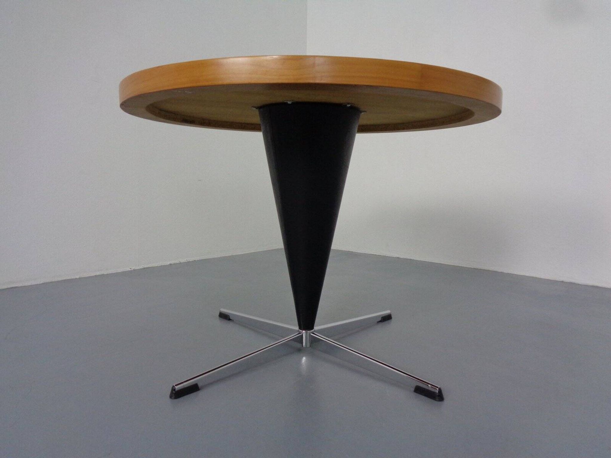 Early Cone Table by Verner Panton for Plus-Linje, 1950s