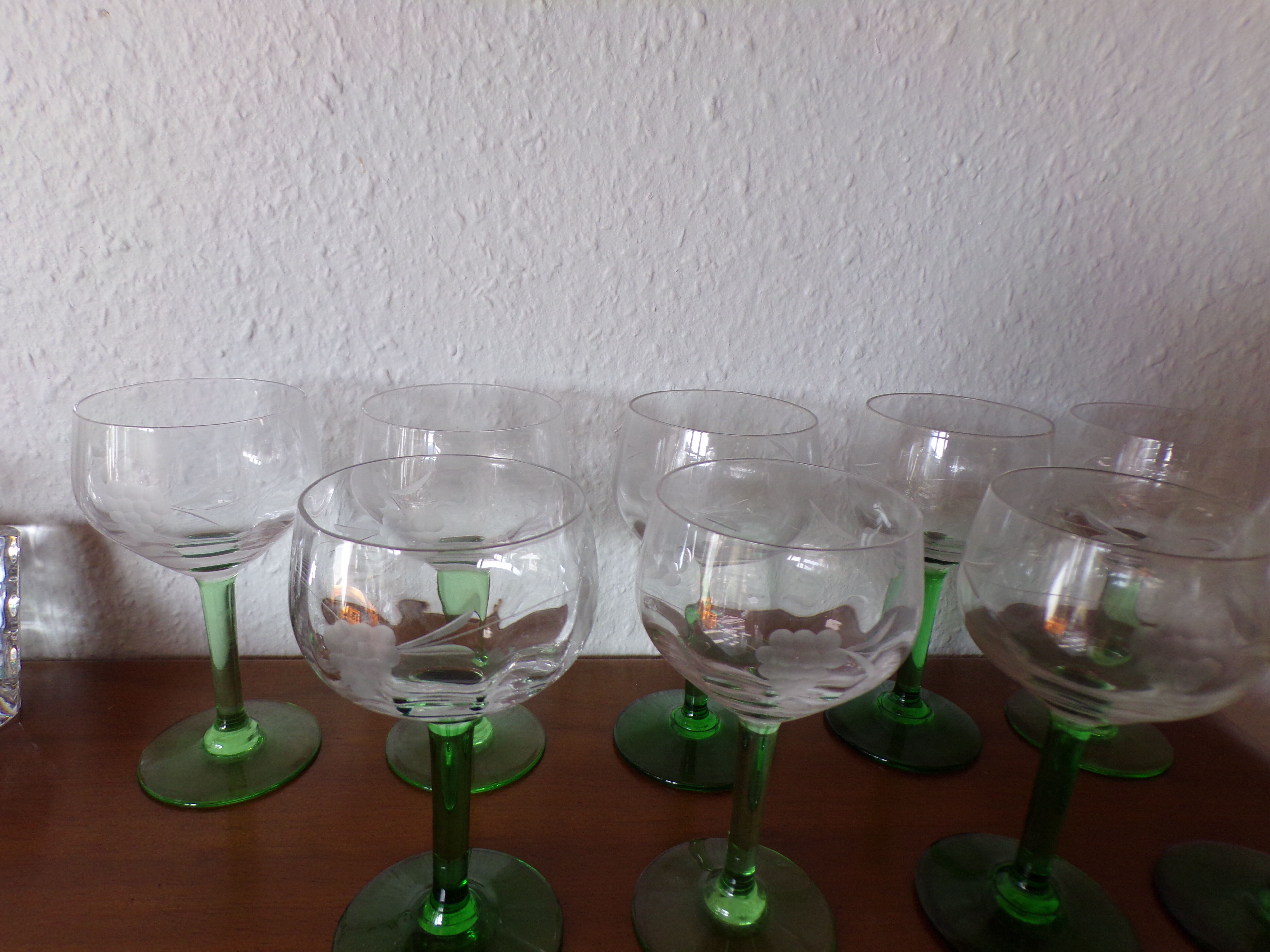 10 glasses of crystal wine engraved bunch of vintage grapes