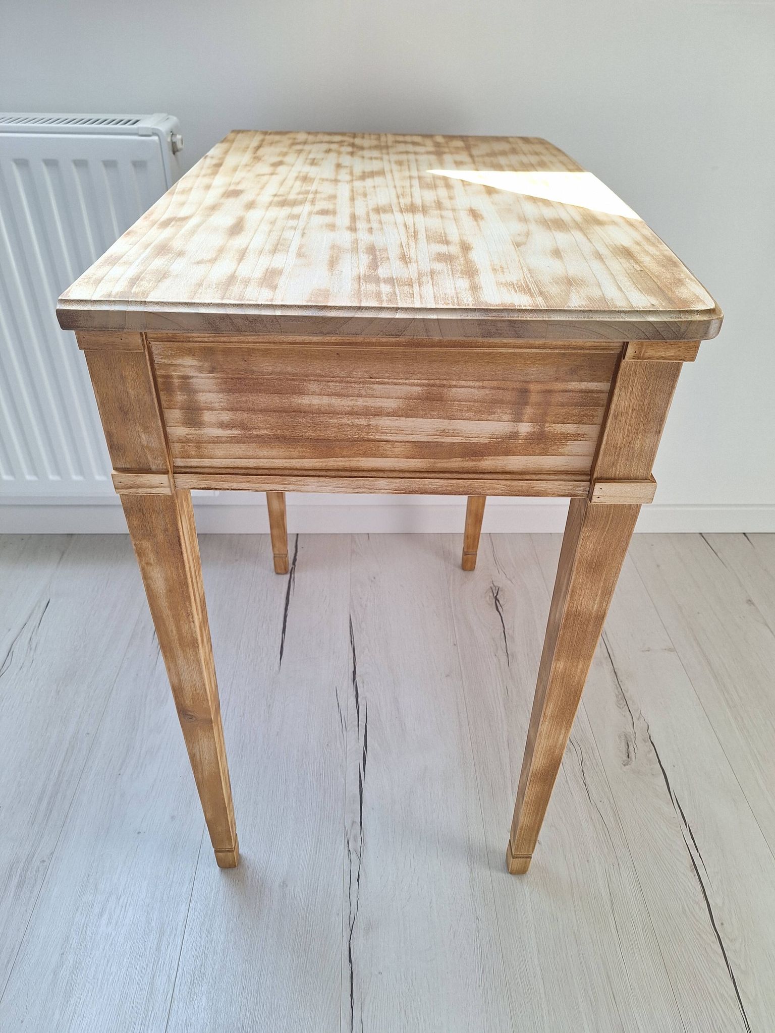 Bureau / Table d'appoint / Console en bois massif de style Louis-Philippe