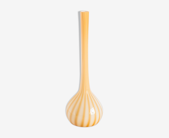 Vase en verre soufflé vintage - france, années 1960