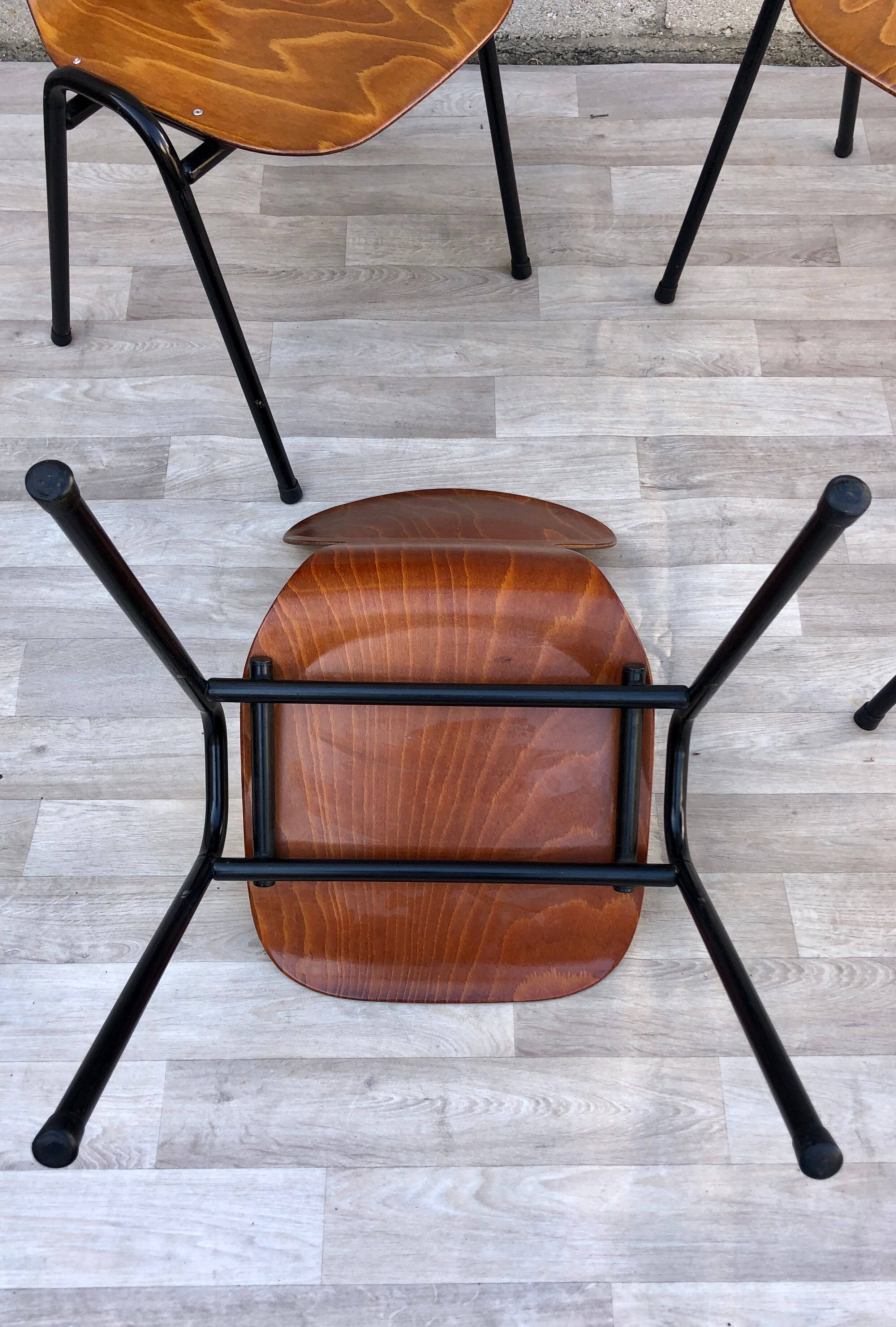 Lot of 4 chairs Ant Eromes 60s vintage