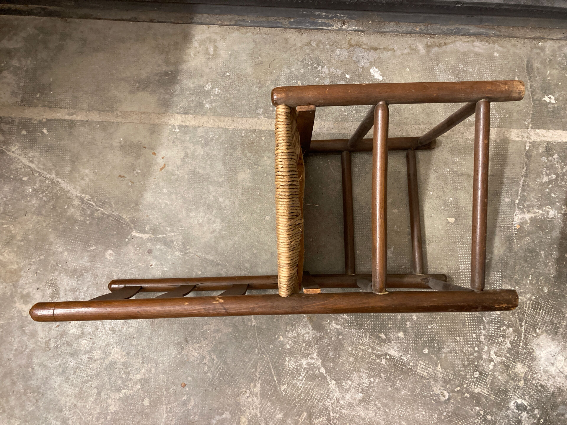 Ancienne chaise en rotin