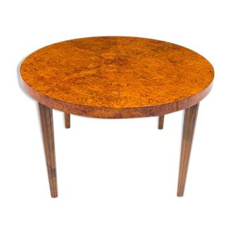 Table basse en ronce de noyer du milieu du siècle, Suède, années 1940