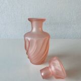 Flacon en verre rose
