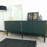 Green Scandinavian row