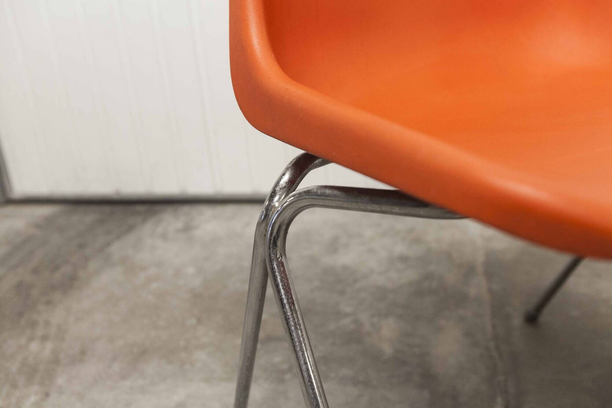 Hille chair Airborne seats creation Robin Day made in France