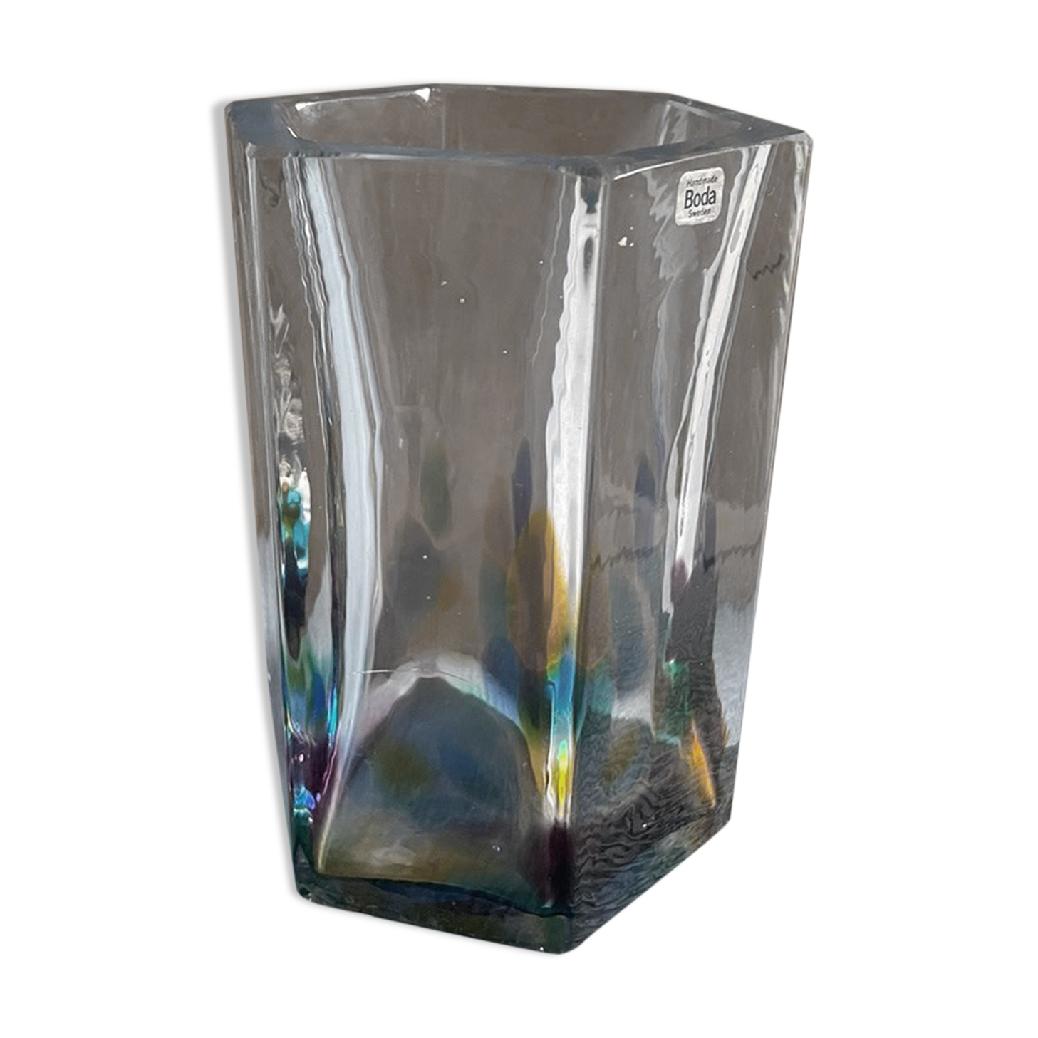 Crystal vase with color inclusions