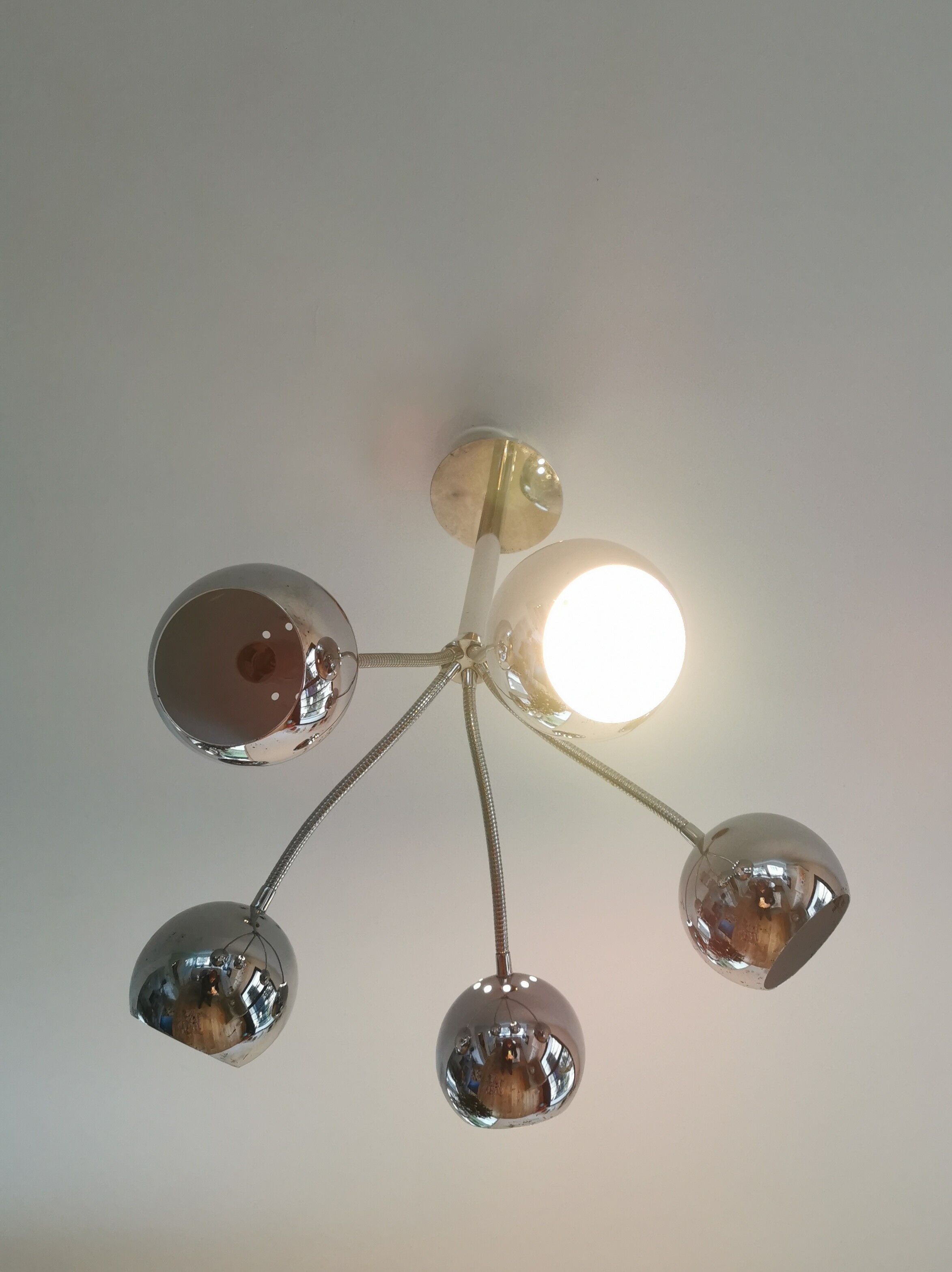 Retro balls chandelier