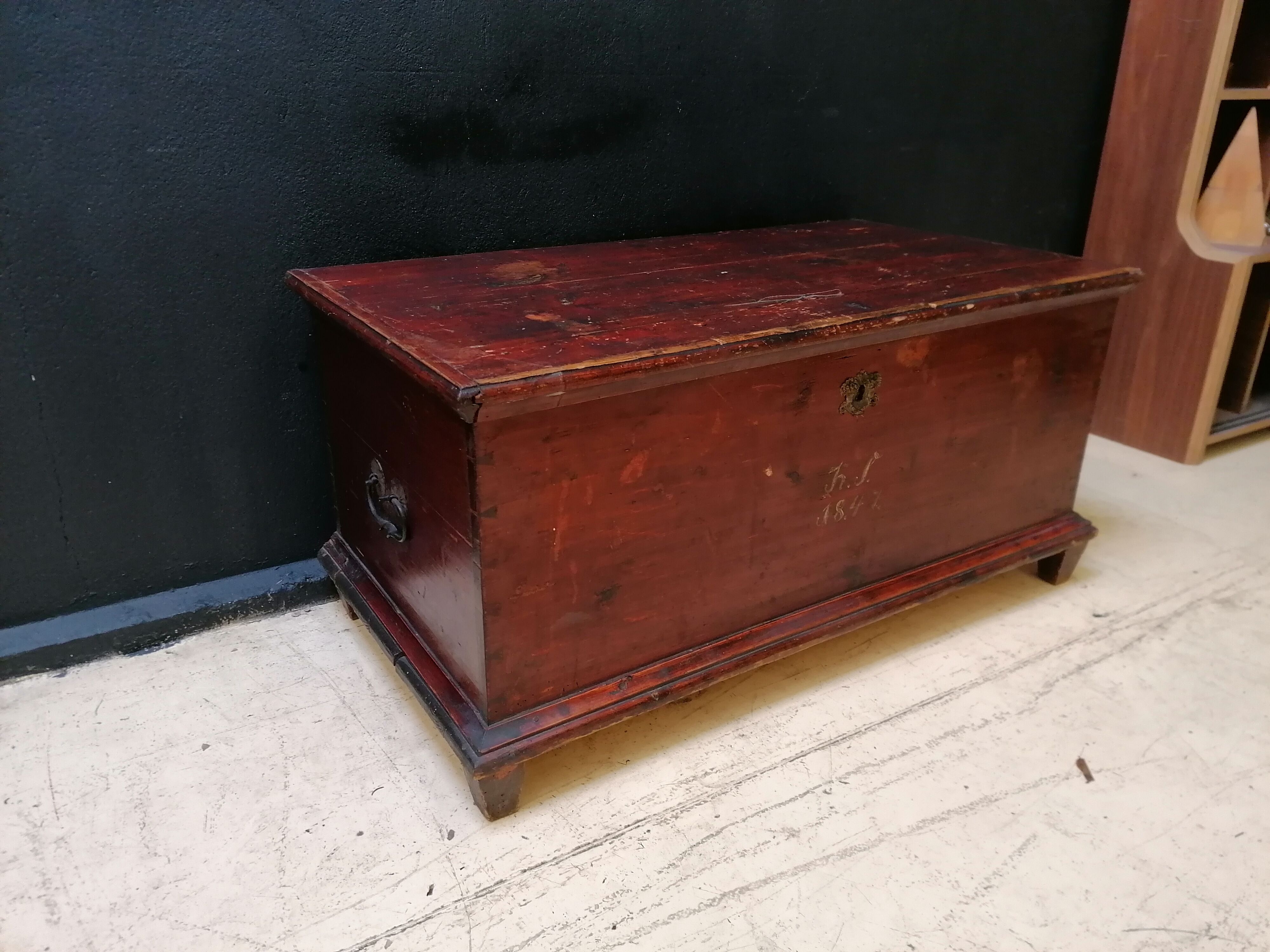 Large vintage chest old wooden trunk