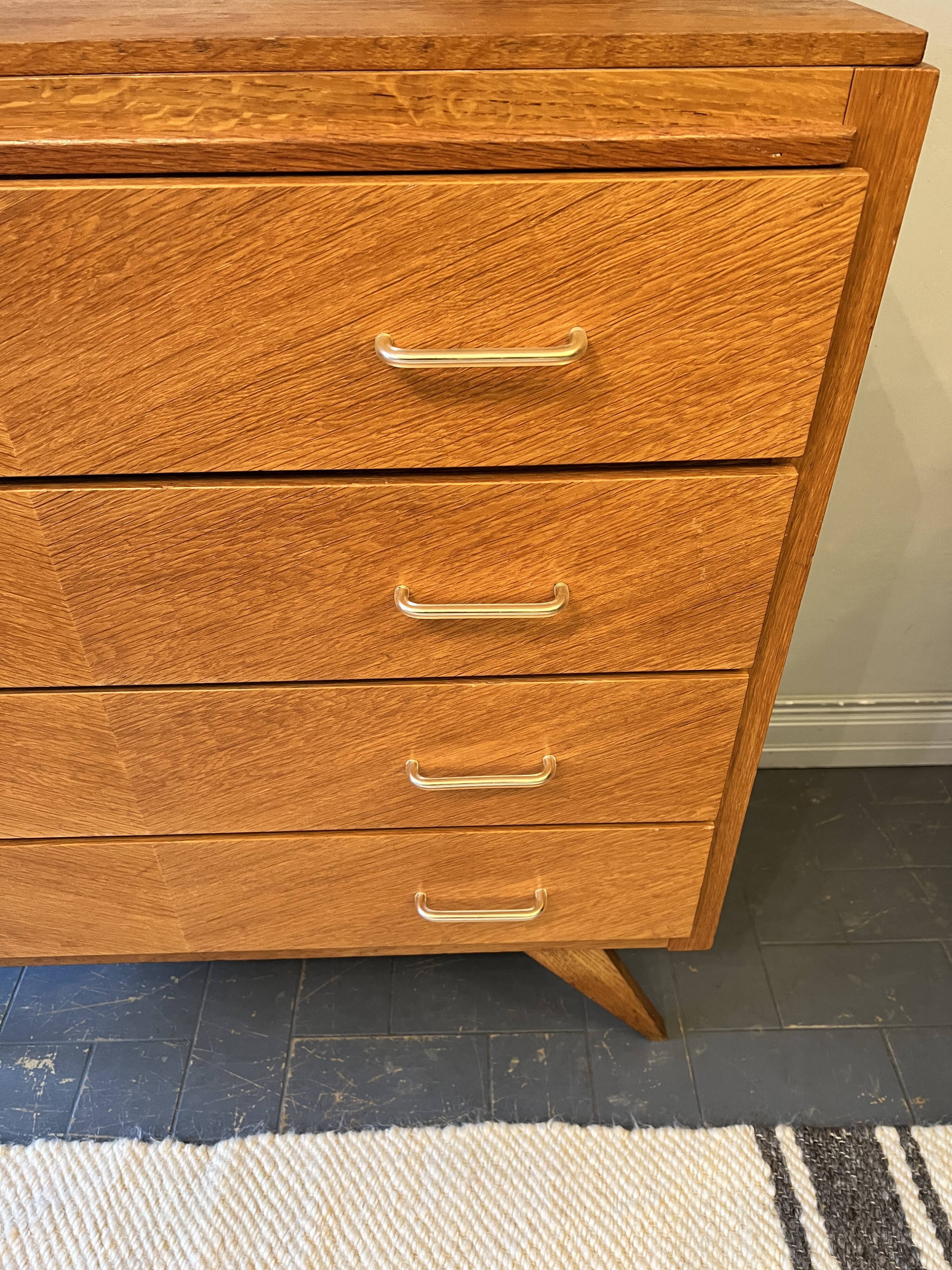 Vintage dresser compass feet