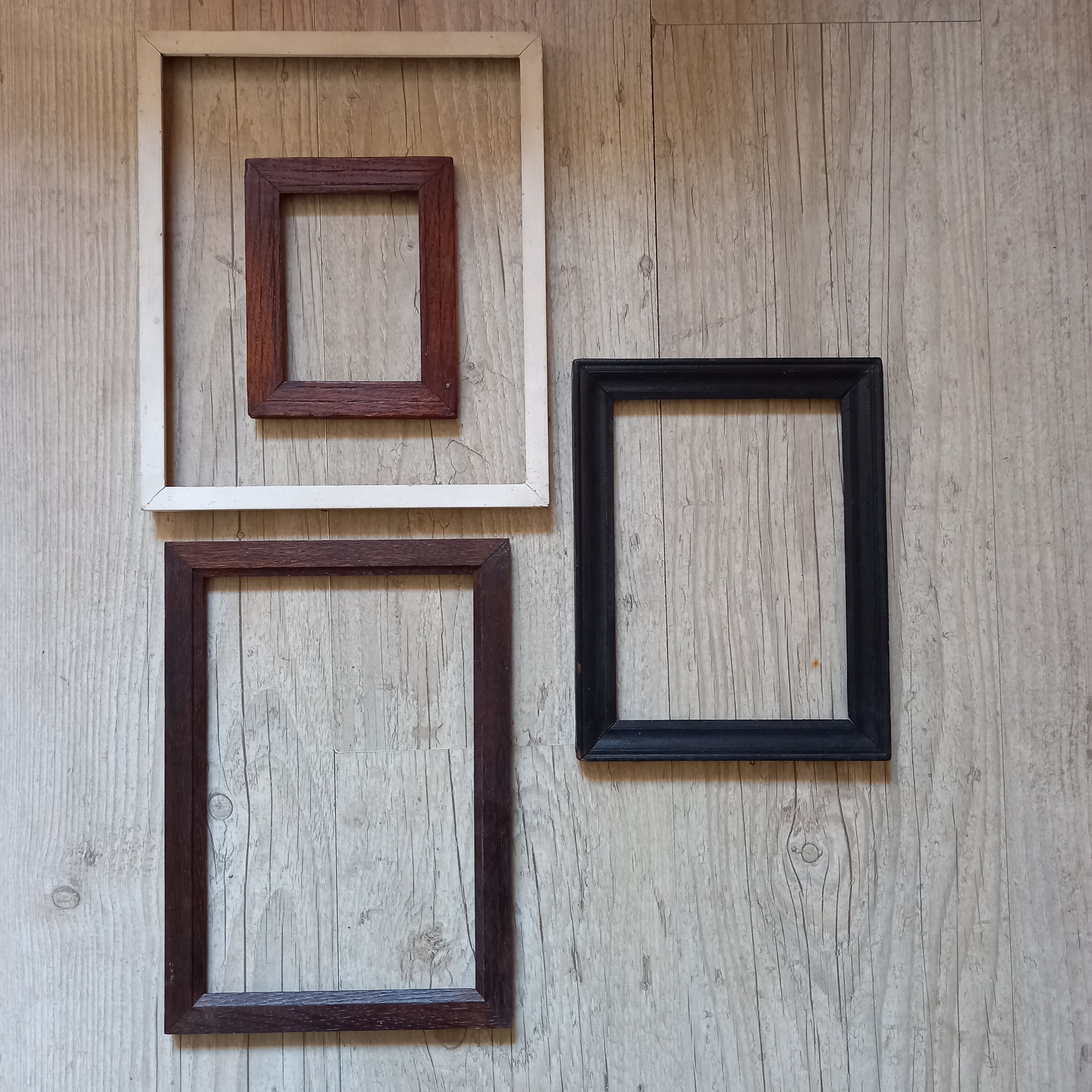 Set of 4 old rectangular frames