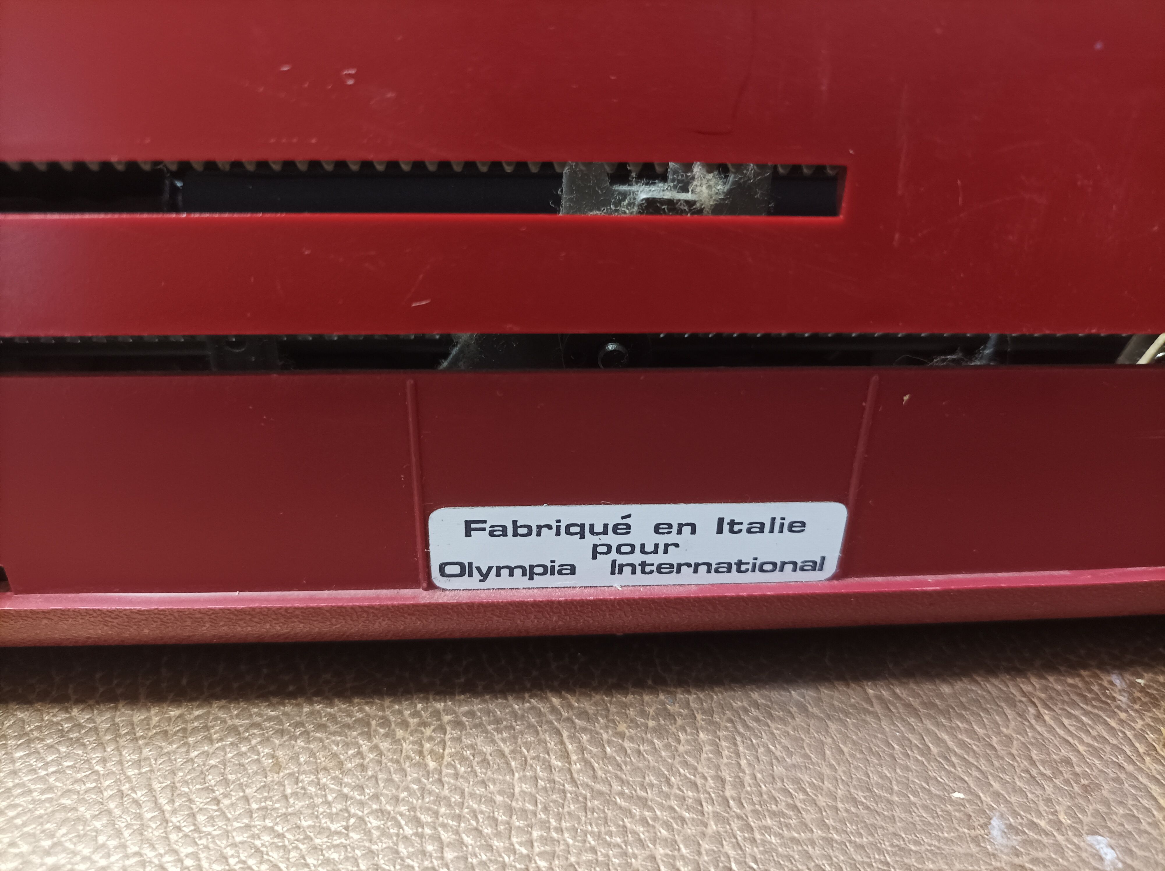 Typist S typewriter Olympia 70s