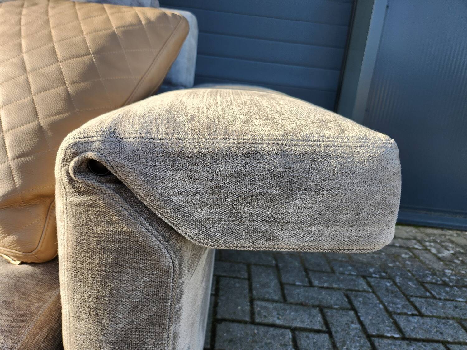 Minotti Collar sofa by Rodolfo Dordoni