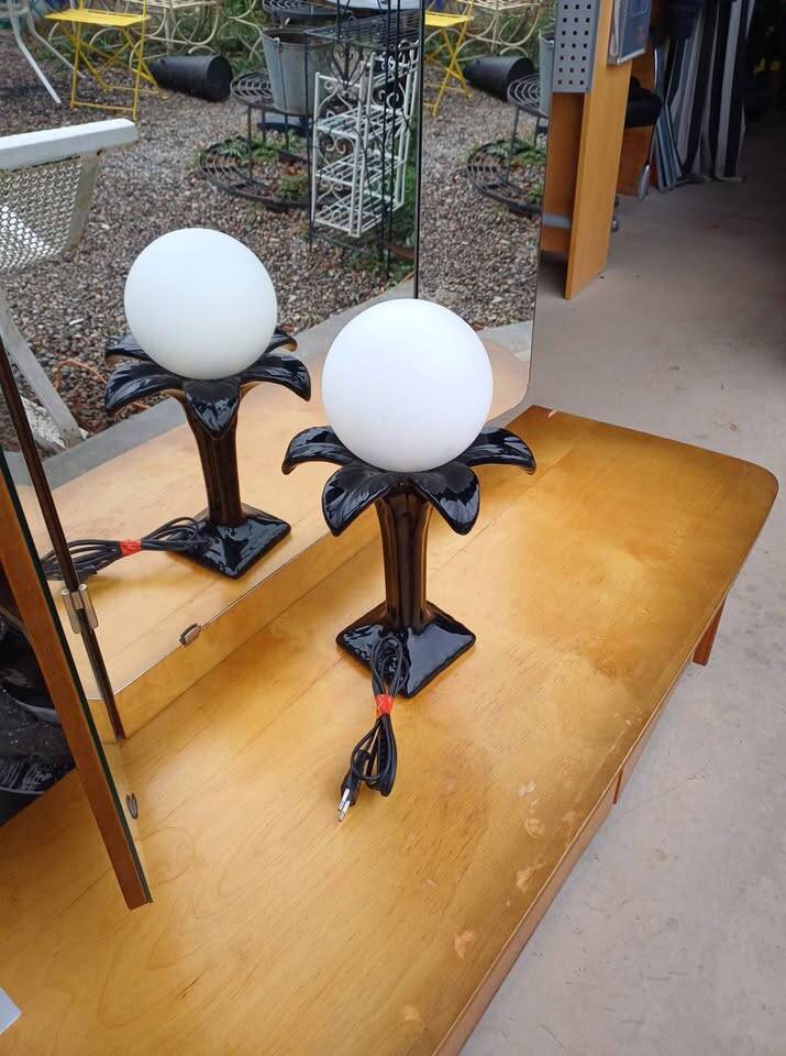 Palm Tree Globe Ceramic Lamp