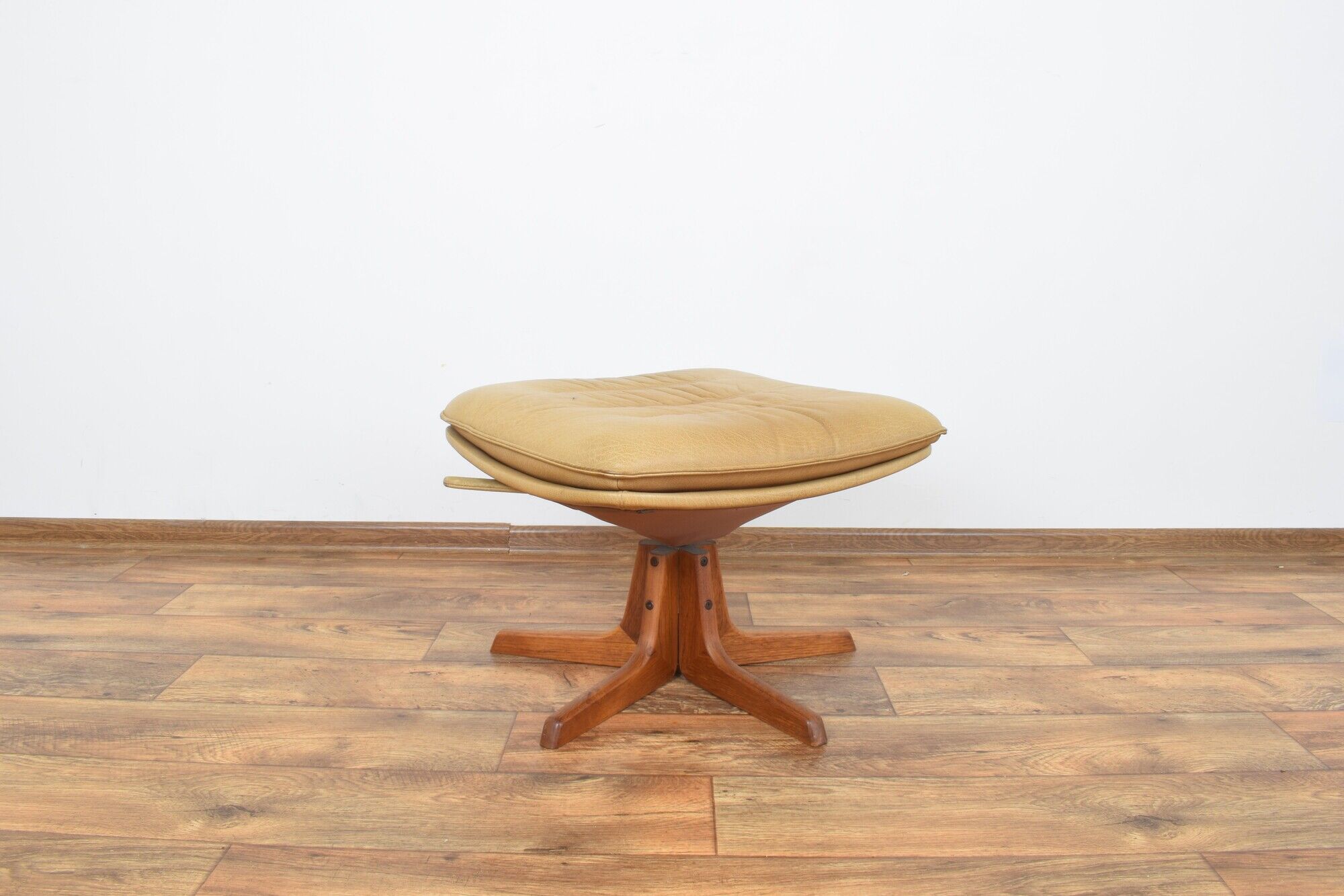 Mid-Century Office Chair with Ottoman from Berg Furniture, 1970s