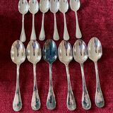 Christofle - Ménagère Christofle perles métal argentéde couverts pour 12 personnes. 172 éléments.