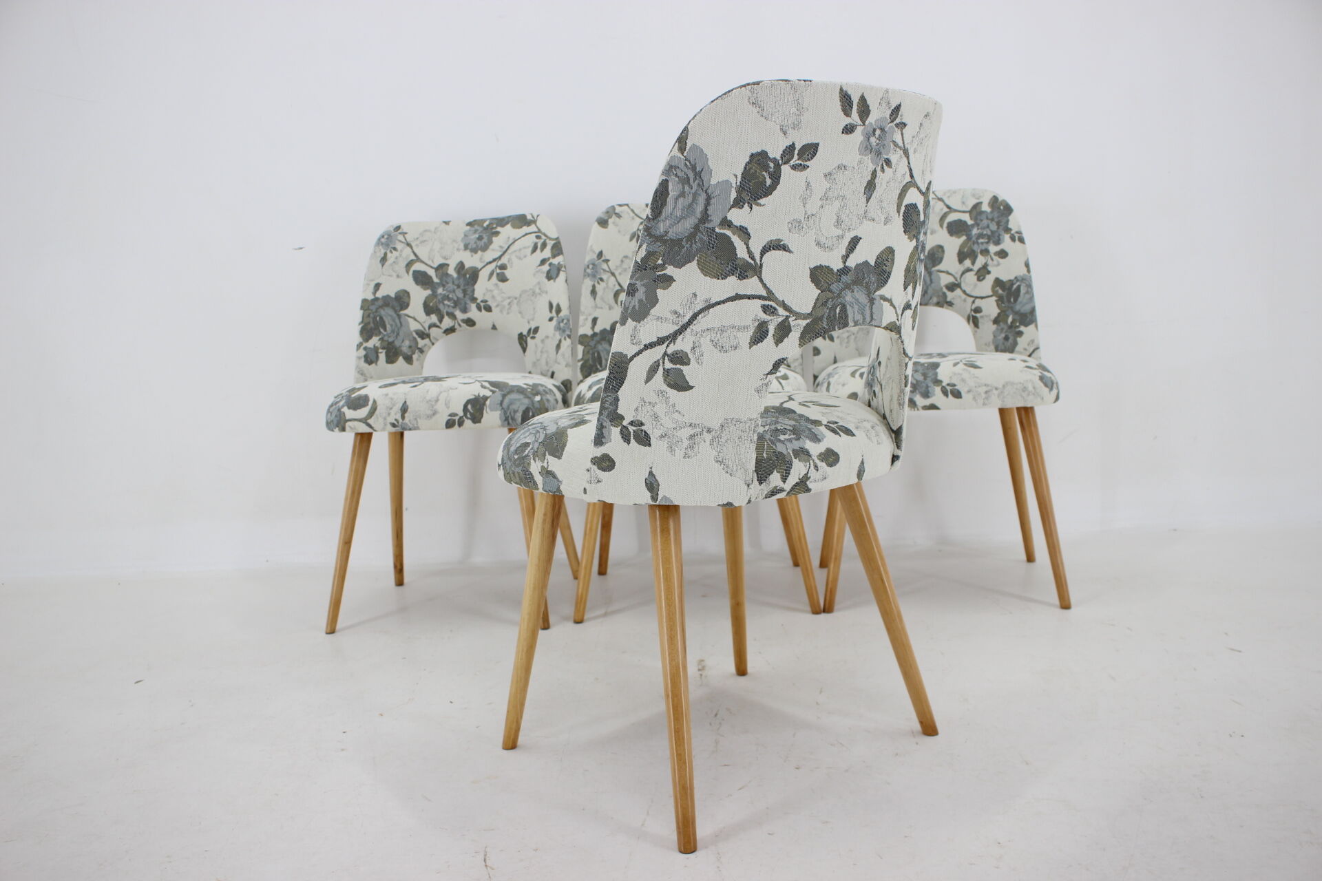 1960s Set of Four Oswald Haerdtl dining Chairs in Fabric ,Czechoslovakia