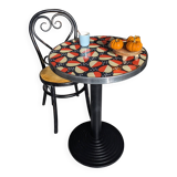 Table bistrot originale et colorée