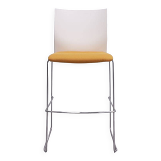 Tabouret haut Majencia en tissu orange et en plastique blanc