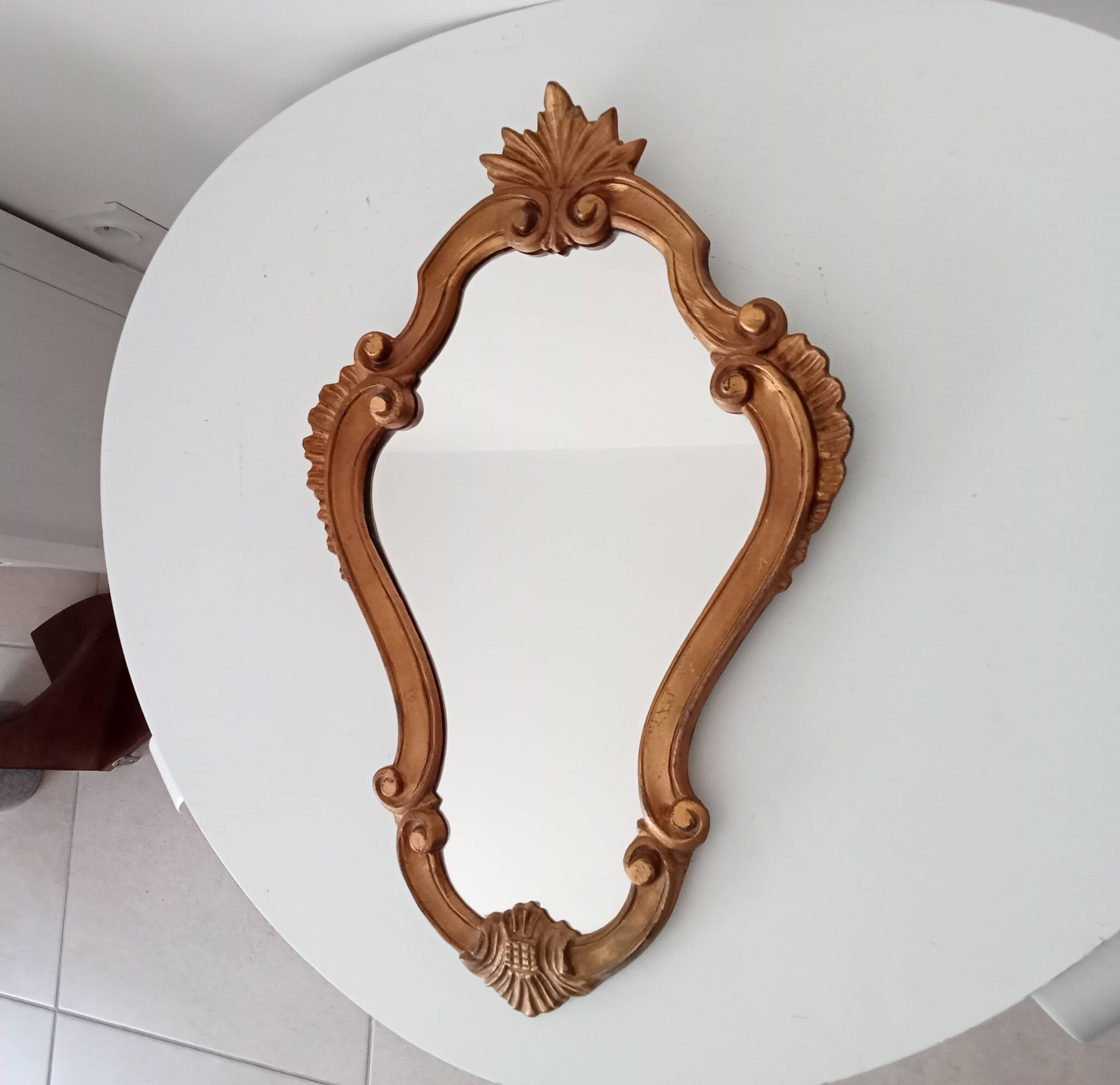 Italian baroque mirror in gilded resin from the 60s
