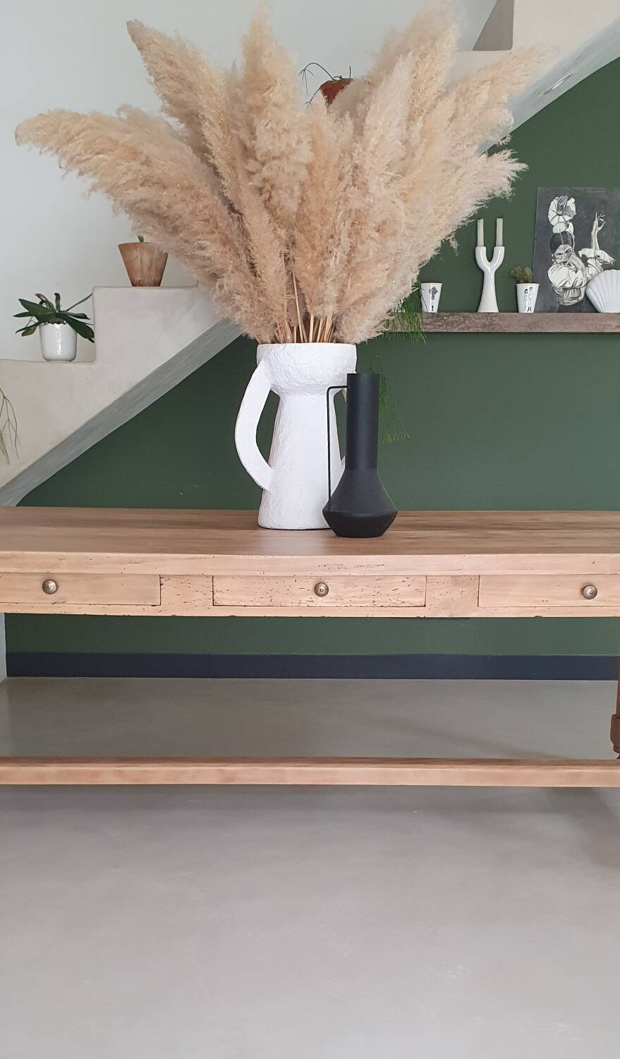Farm table