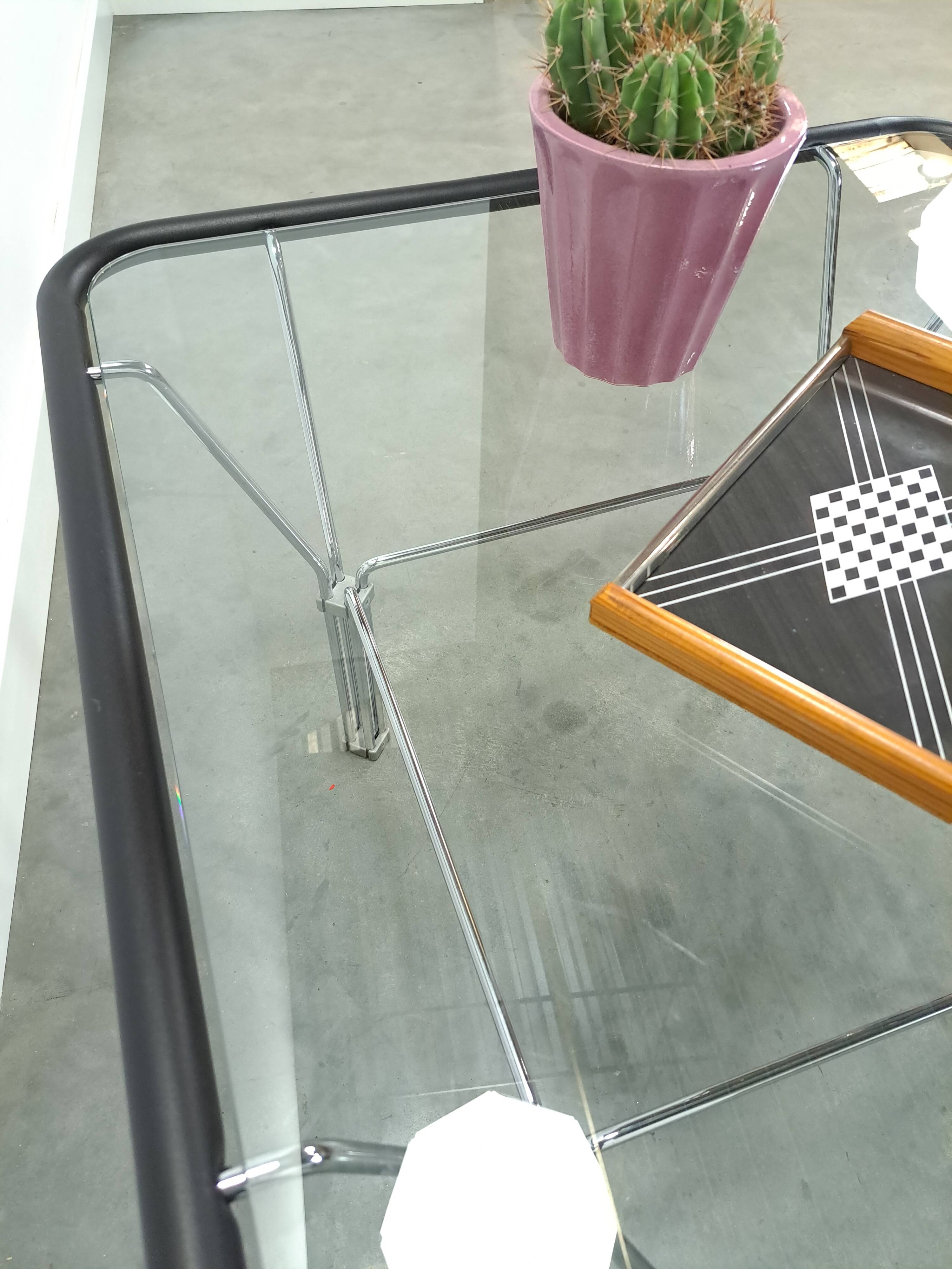 Glazen jaren 70 salontafel met chromen onderstel vintage