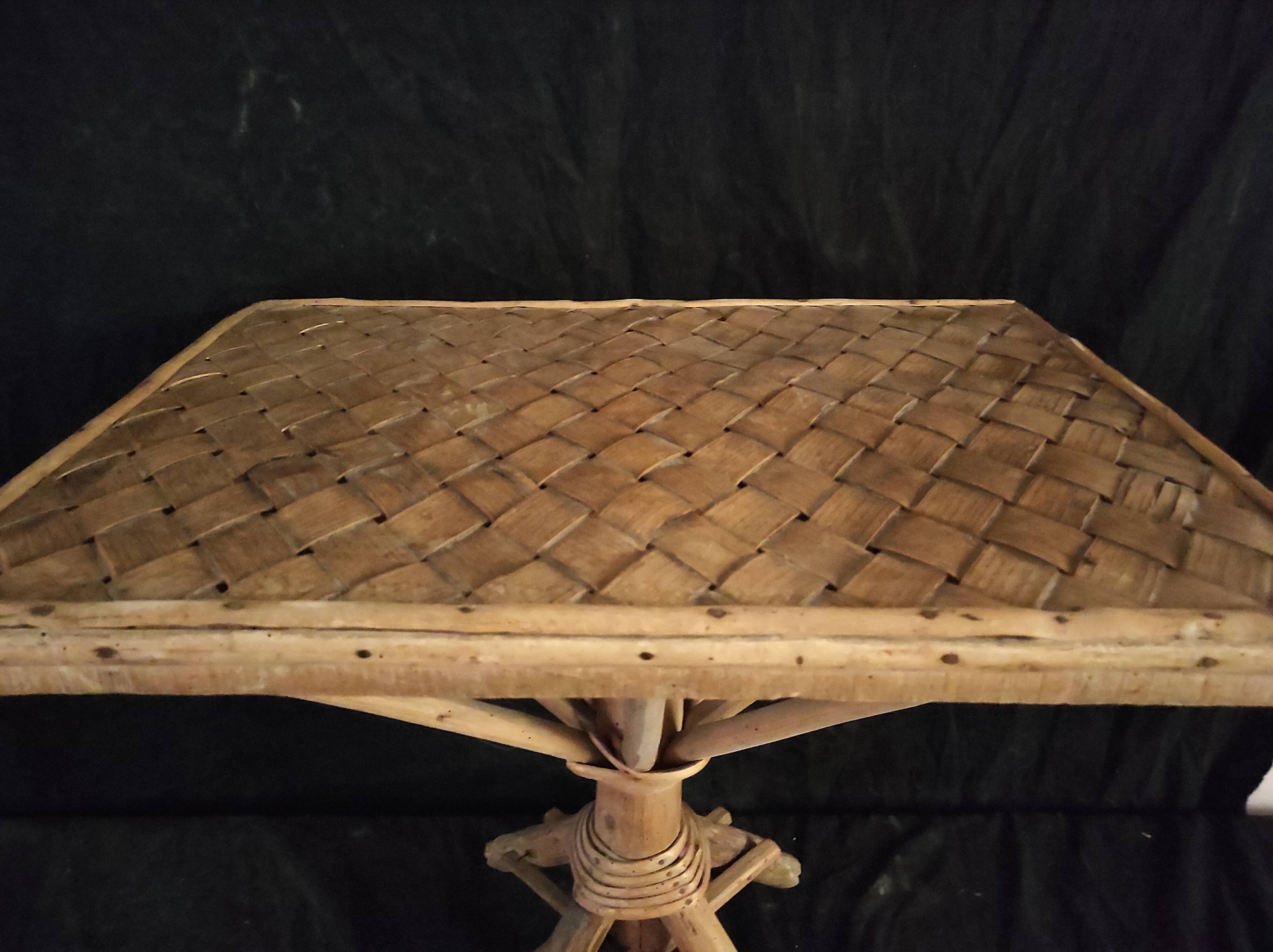 Children's wooden lounge and chestnut weaving