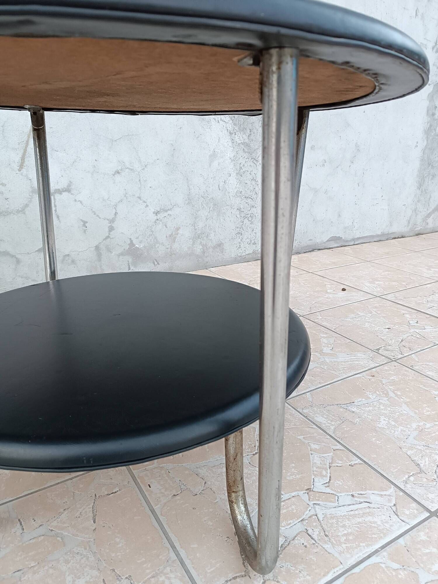 Table basse métal chrome et skaï 1950s