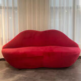 Iconic Canapé "Bocca" – Marilyn Monroe Inspiration – Red Velvet P