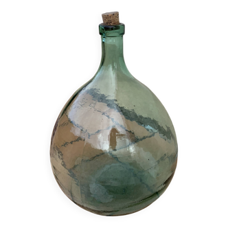 Give me Jeanne vase.