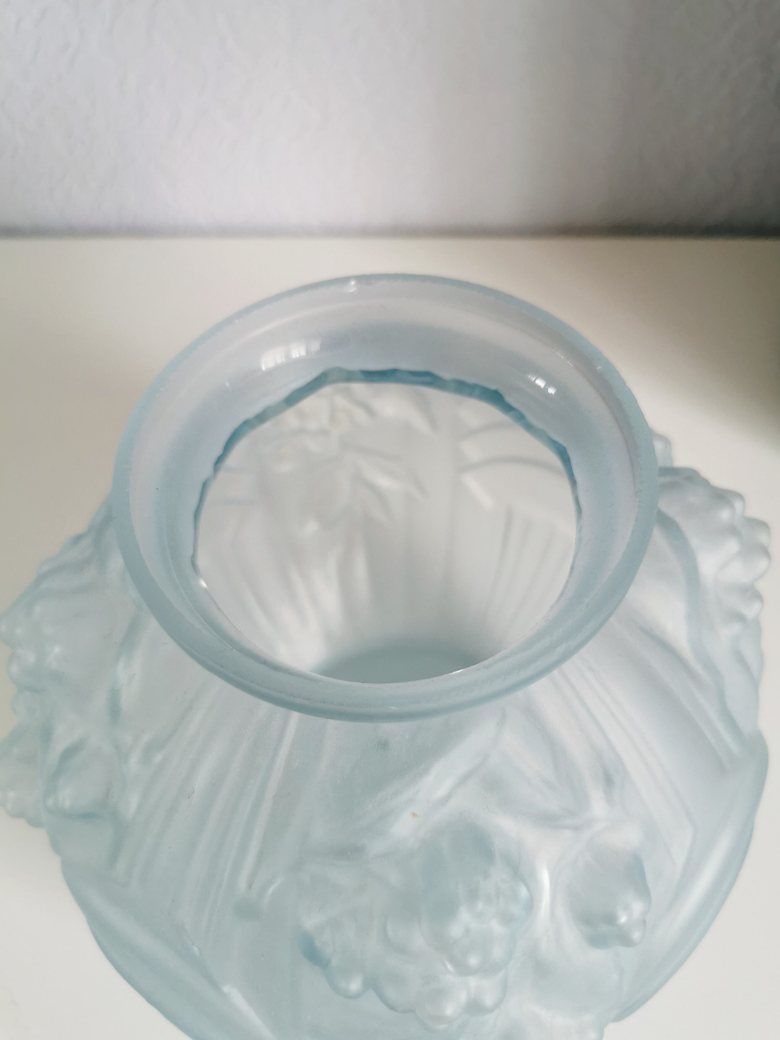 Vase boule bleu