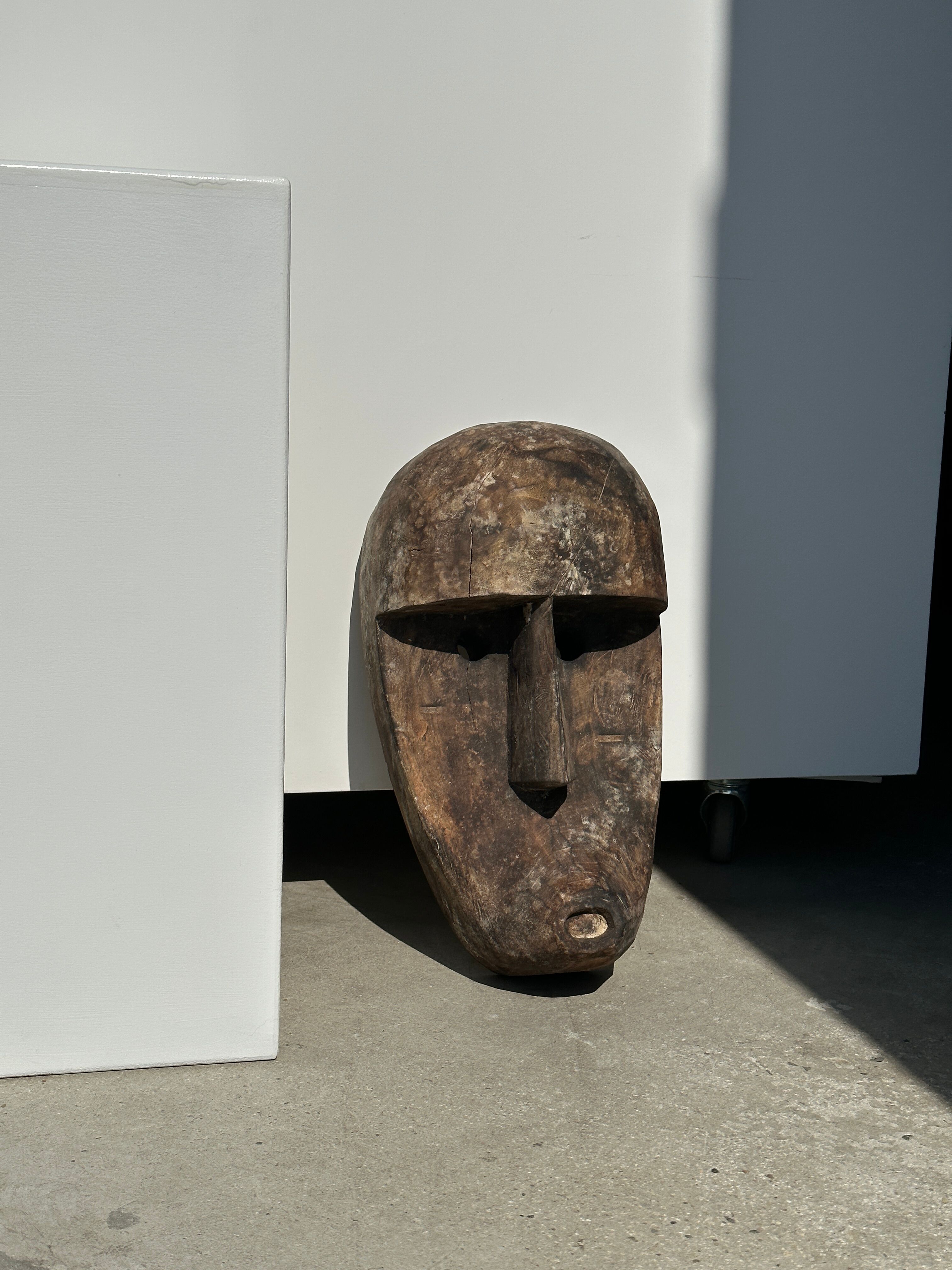 Large Timor mask in patinated wood H:50cm (1)