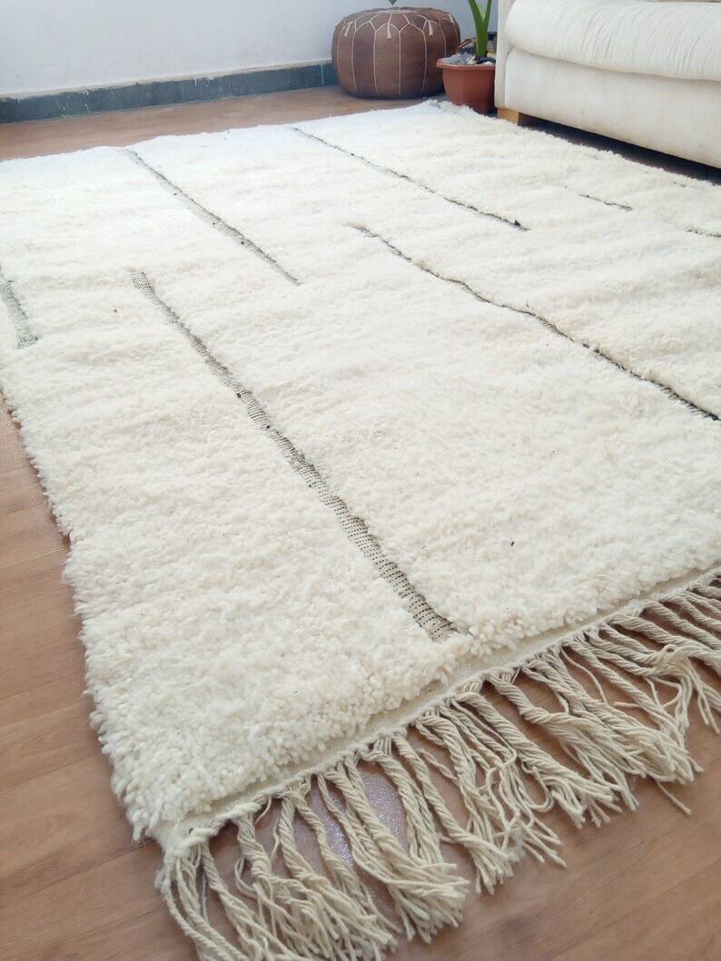 Handcrafted Beni Ouraine rug, size 200 x 300 cm