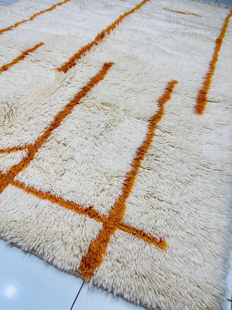 Traditional handmade Berber rug 250cm x 150cm