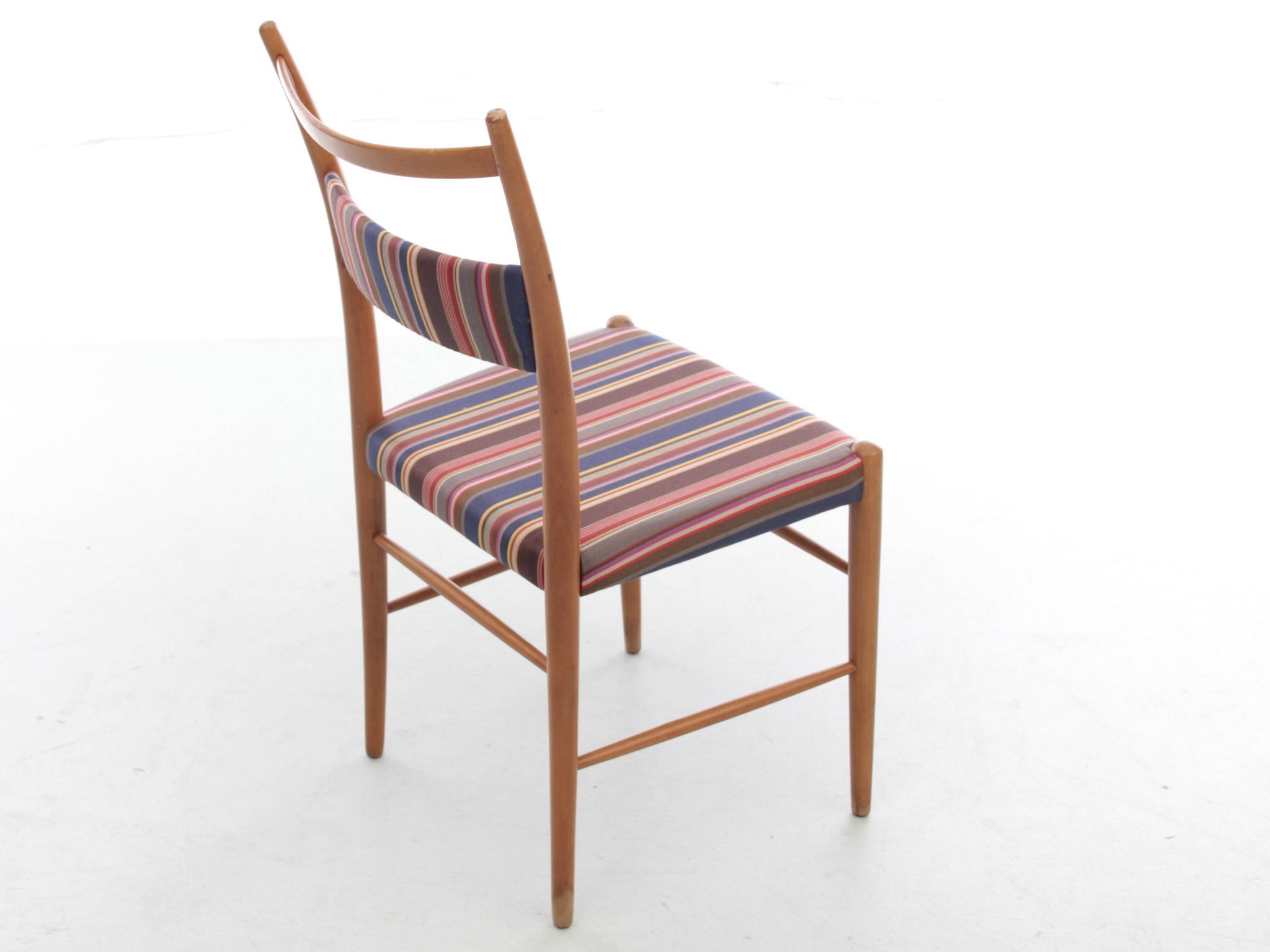 Suite de 4 chaises scandinave de Yngve Ekstrom, tissu Paul Smith