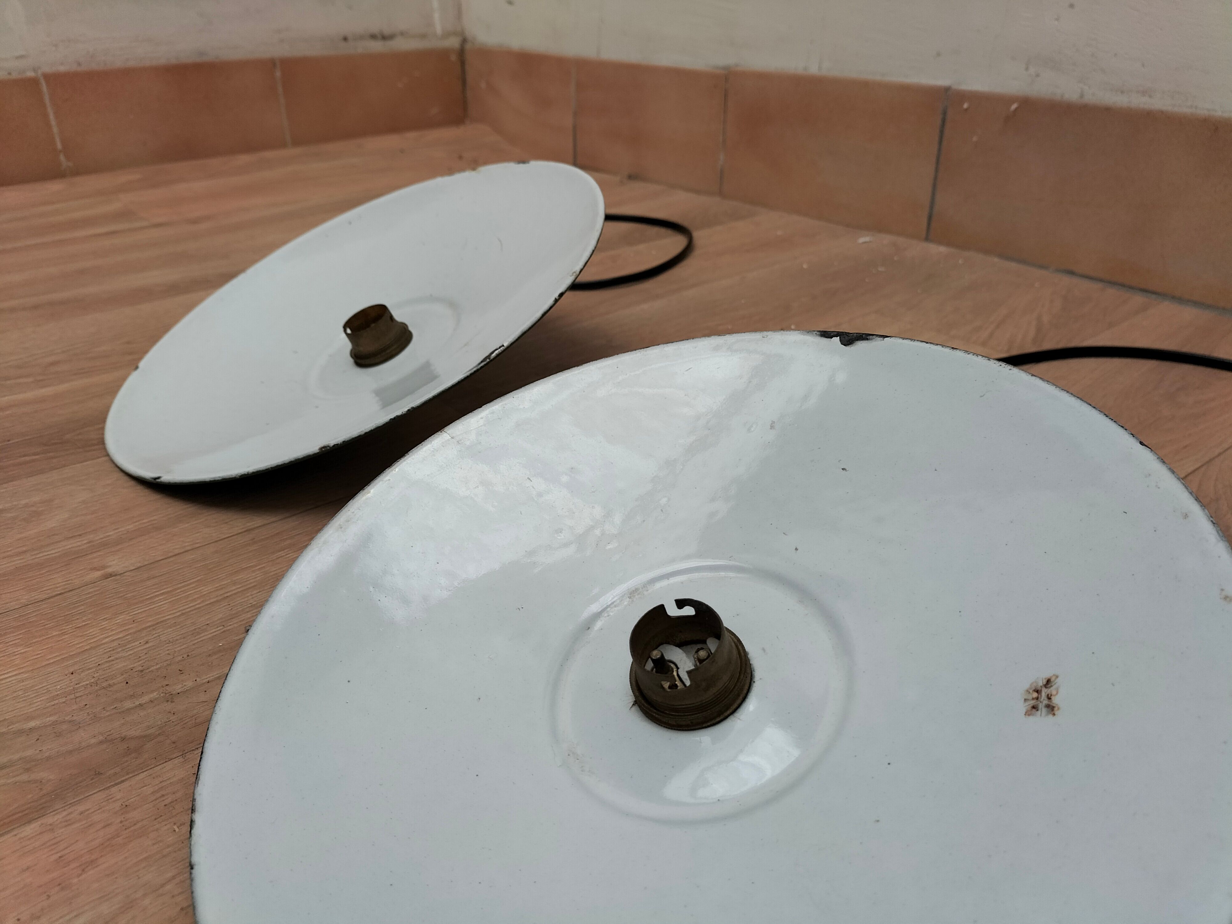 Set of 4 old pendant lamps