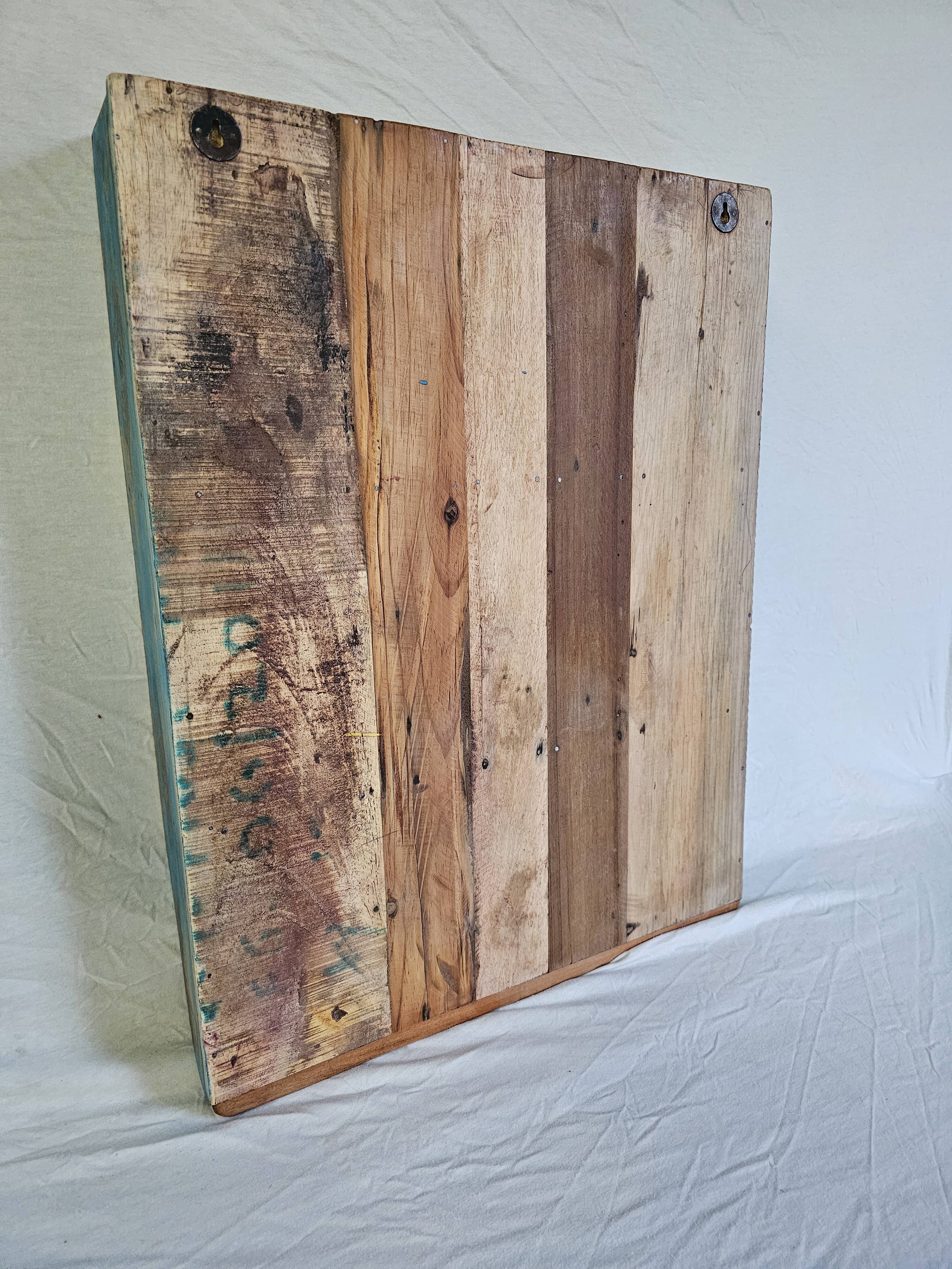 Wall shelf 3 shelves + 4 hooks cast iron in polychrome wood